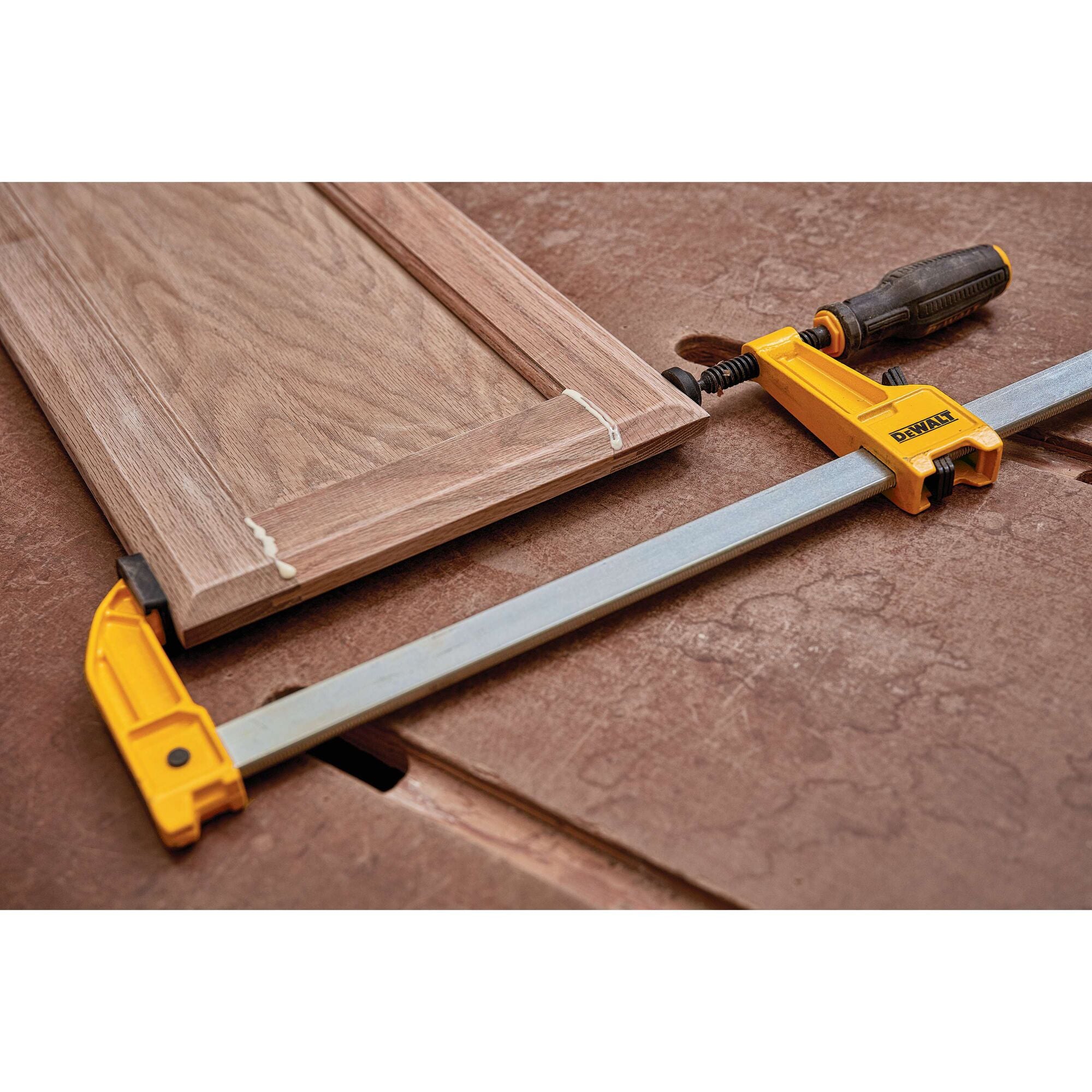 DeWalt 6 in Heavy-Duty Bar Clamp