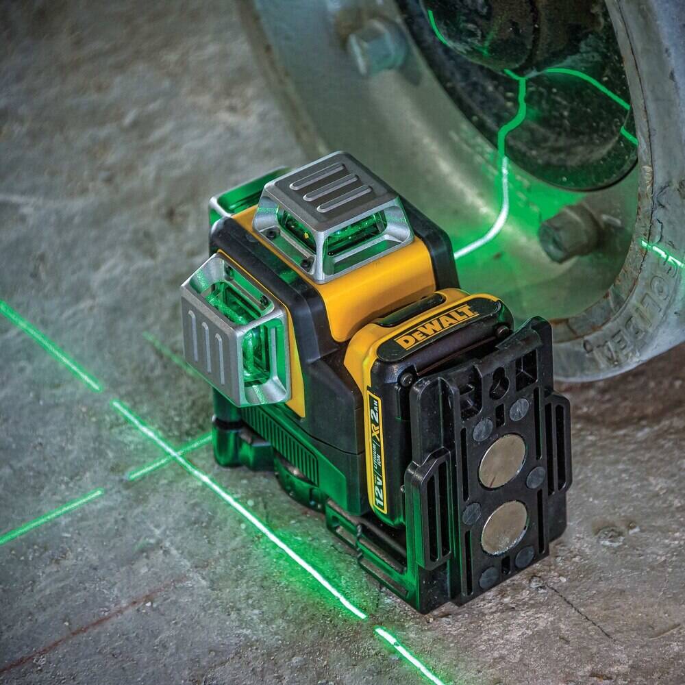 DEWALT 12V MAX Line Laser 3 X 360 Green Yellow