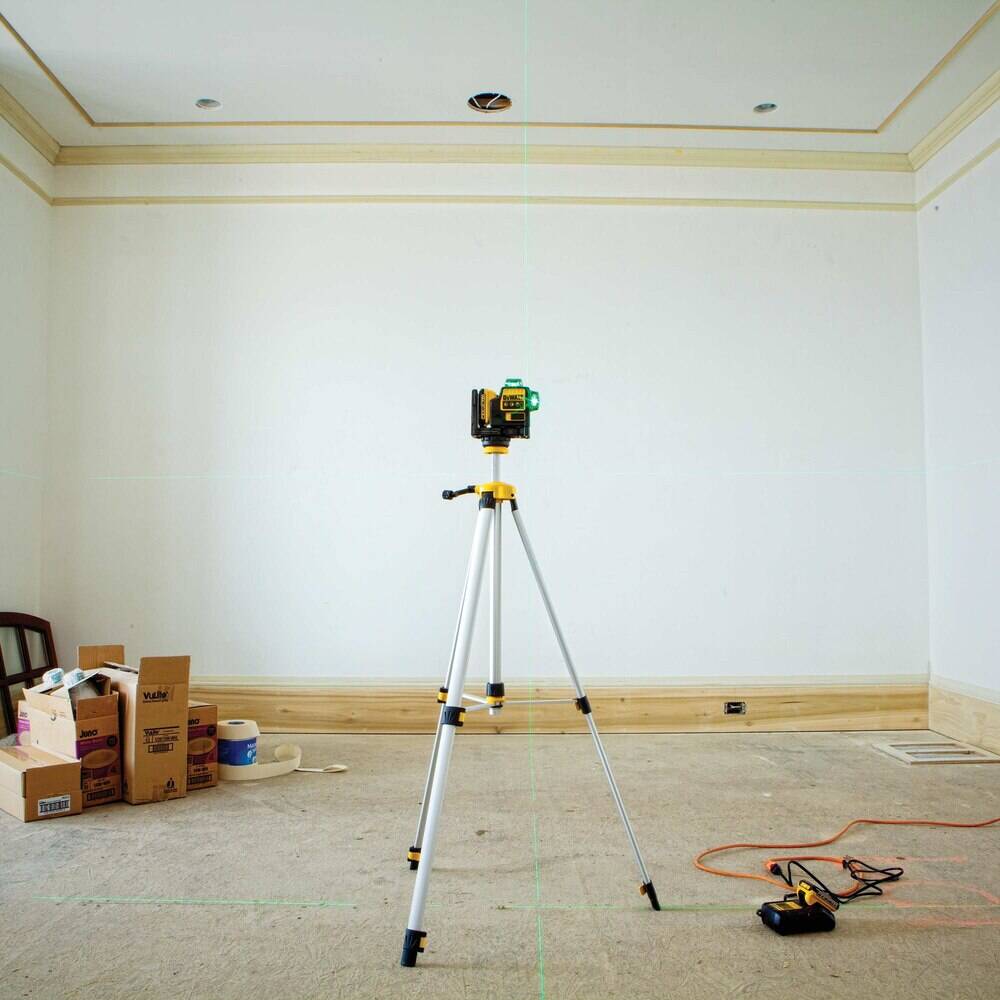 DEWALT 12V MAX Line Laser 3 X 360 Green Yellow